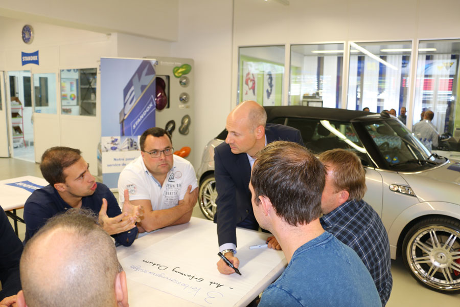 . . . mit ihren Partnerunternehmungen in Urdorf einen Informationstag mit Workshop.