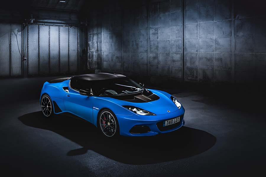 Sportwagen wie dieser Evora werden bei Lotus künftig mit Robotern von Dürr lackiert.