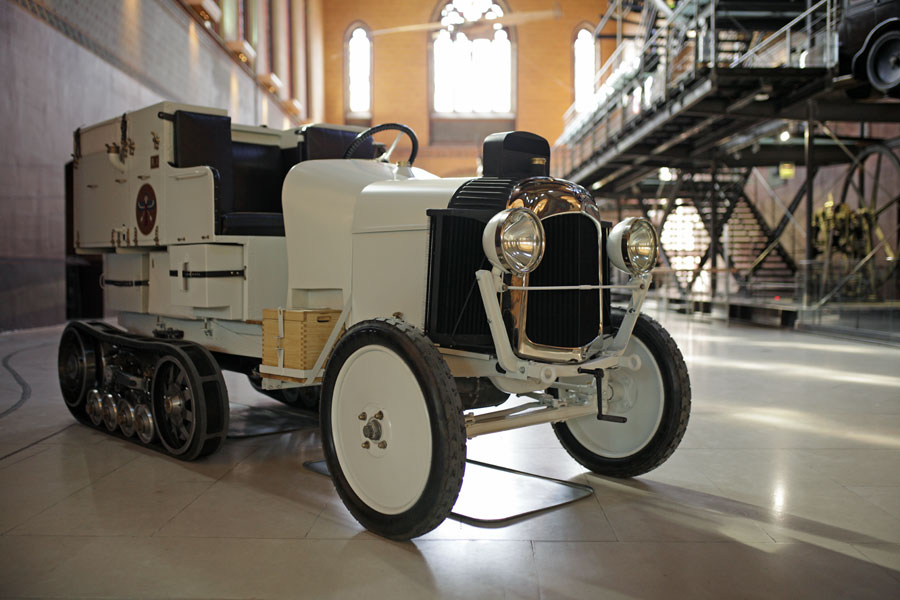 Der «Goldene Skarabäus» von Citroën hat als erstes Auto die Sahara-Wüste durchquert – in 21 Tagen bis am 7. Januar 1923. 