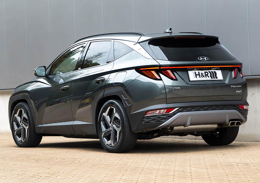 Sieht aus jeder Perspektive gut aus: Hyundai Tucson mit 30 Millimeter tiefergelegtem Fahrwerk.