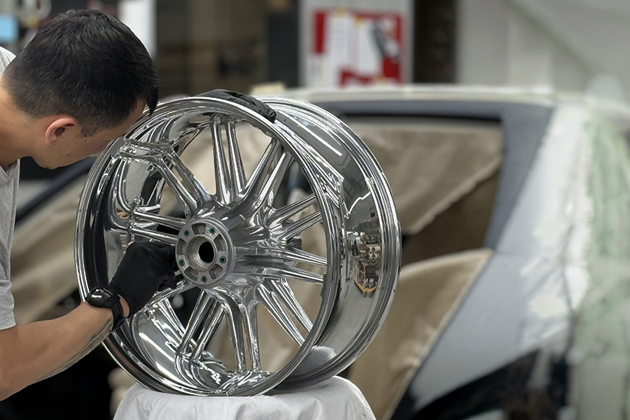 Quand les jantes souffrent: les spécialistes de «Felgen Gorilla» leur rendent leur aplomb