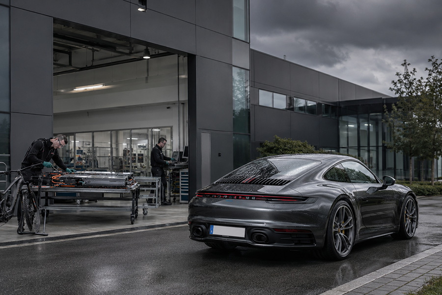 De la voie de dépassement au stand: Porsche sabre trois autres projets d’avenir