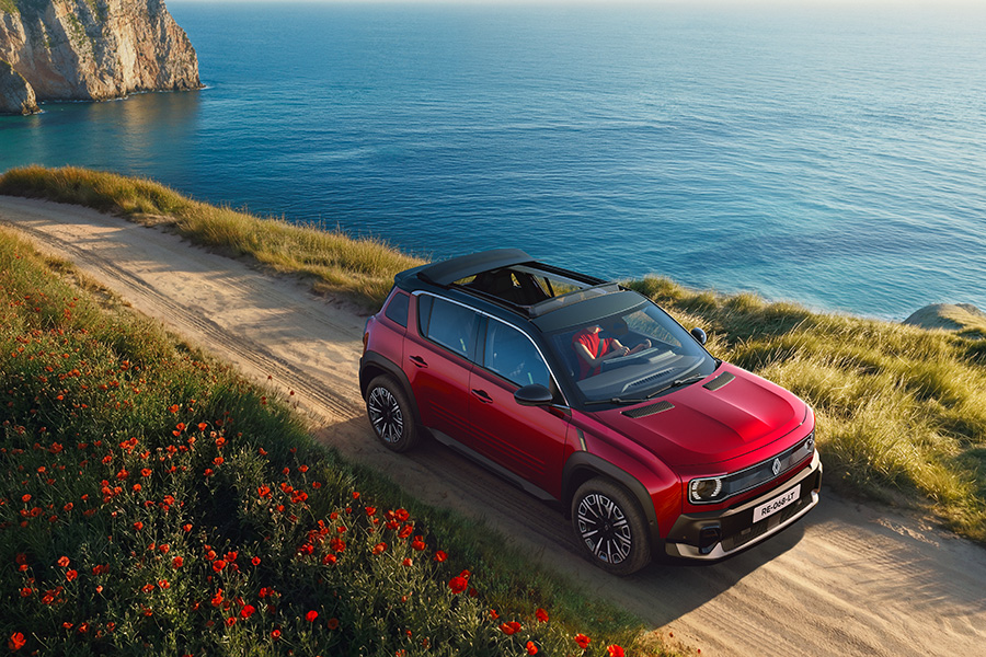 Renault offre au R4 E-Tech electric un toit à ciel ouvert