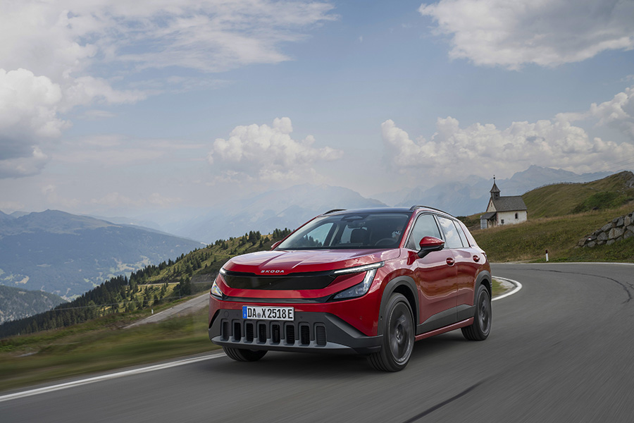 Premier essai du Skoda Epiq : les pieds sur terre malgré un décor grandiose
