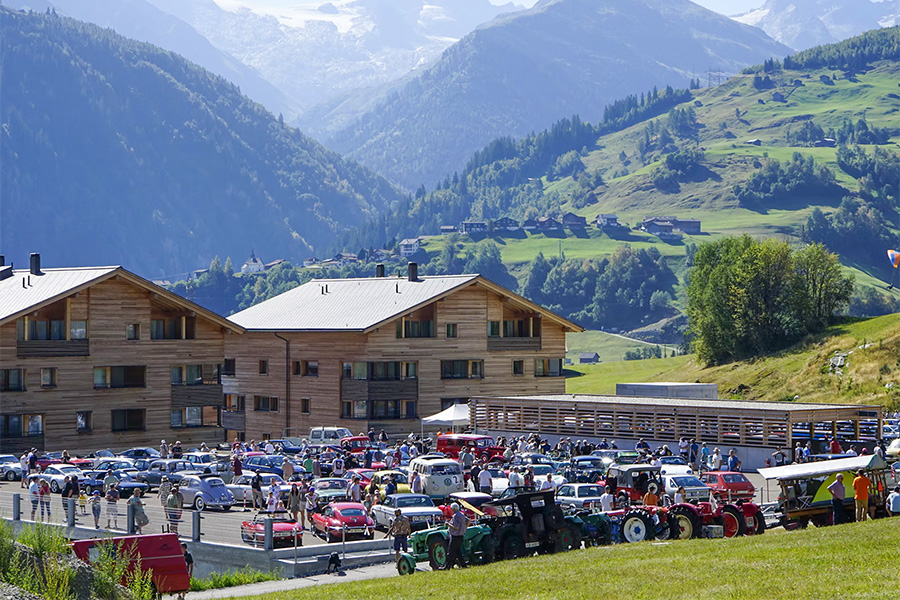 Un dimanche sous le signe de la nostalgie : l’« Oldtimer Treff » en Surselva
