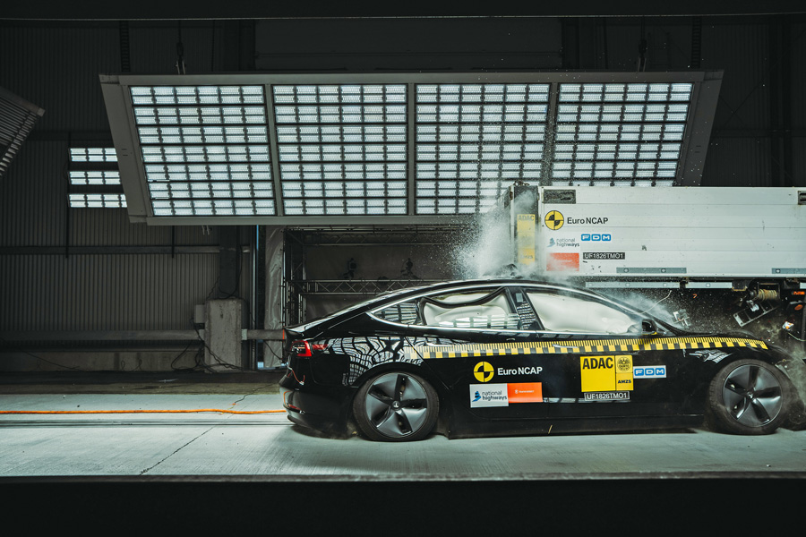 Der Schutz, der keiner ist: Crashtest mit fatalem Ergebnis