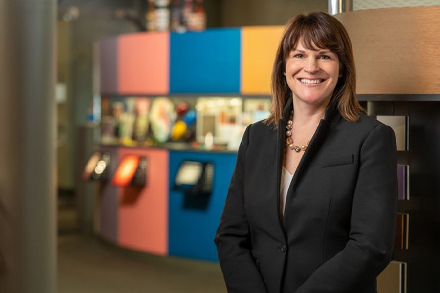 Heidi Petz, Konzernchefin von Sherwin-Williams, lässt mögliche Zukäufe offen. Ein Angebot für AkzoNobels europäisches Reparaturlackgeschäft hat sie nicht bestätigt. Foto: Sherwin-Williams (Archiv).