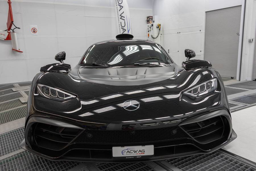 Technologie F1 pour la route, 1 063 ch, 352 km/h, 0 à 300 km/h en moins de 16 secondes : l’AMG Project One, c’est ça…