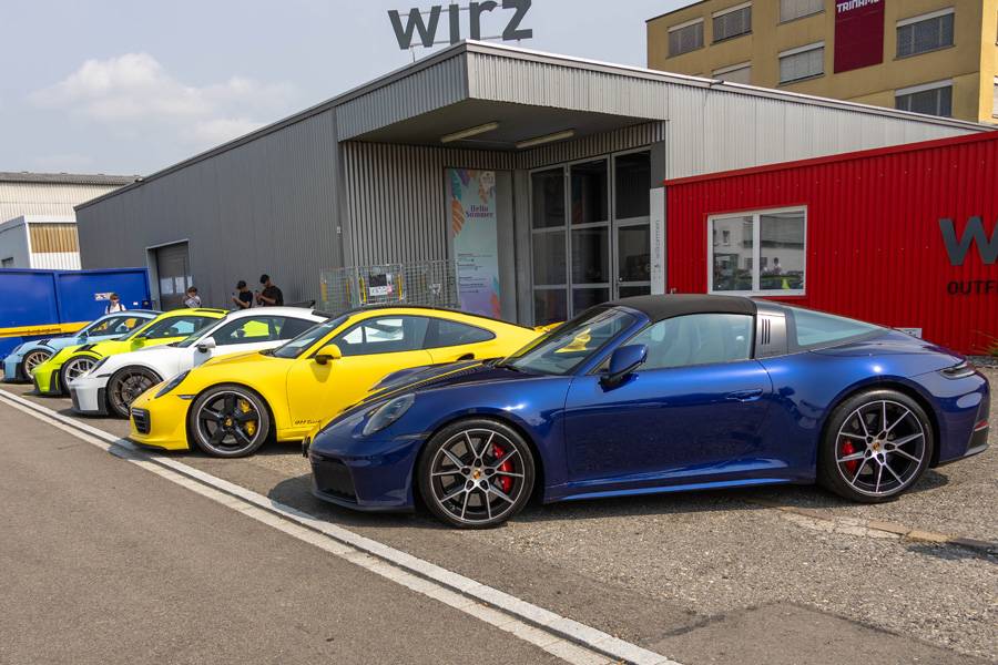 Avec une trentaine d’exemplaires, Porsche occupait l’esplanade et la Halle 2, où se trouvent normalement…