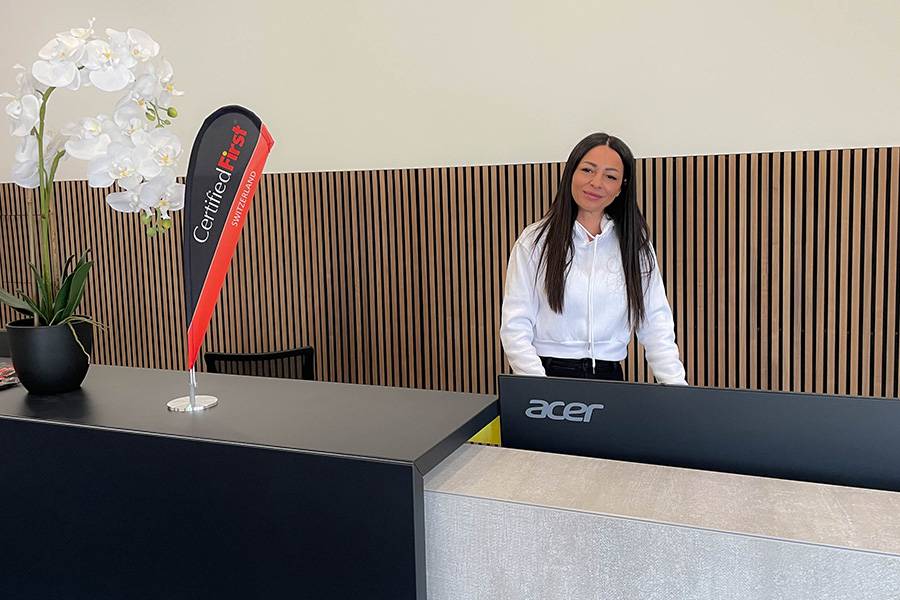 Responsable du back-office, du téléphone et de la correspondance : Ljiljana D’Ambrosio, la compagne de Remo Marty.