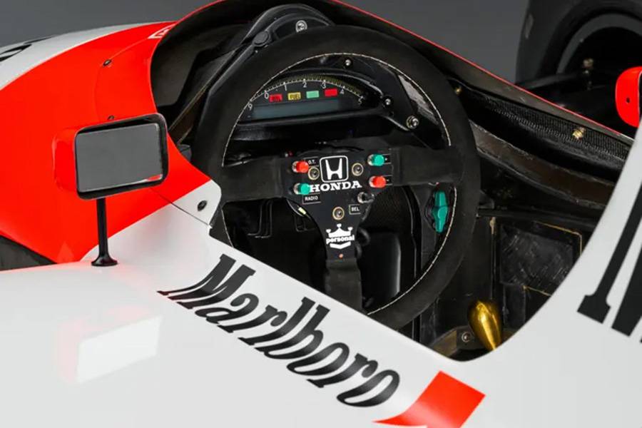 Ein Arbeitsplatz ohne Komfortzone. Jeder Schalter eine Entscheidung, jeder Fehler tödlich. Hier wurde aus Kontrolle Ekstase.