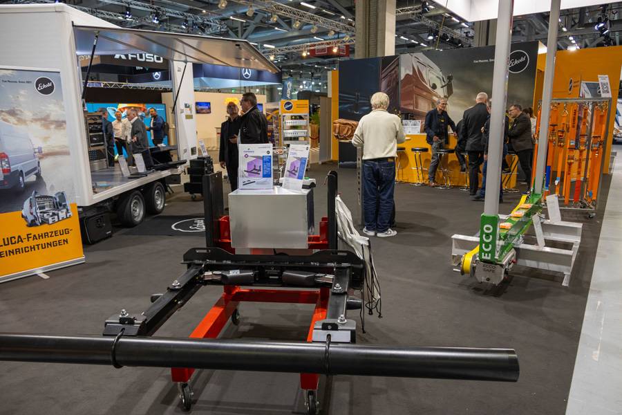 Au stand d’Eckold, c’est la protection anti-encastrement « E-Xpand P33 » qui attire les regards – compacte, pensée, techniquement futée. Une idée qui prouve que le génie ingénieur ne doit pas faire de bruit pour impressionner.