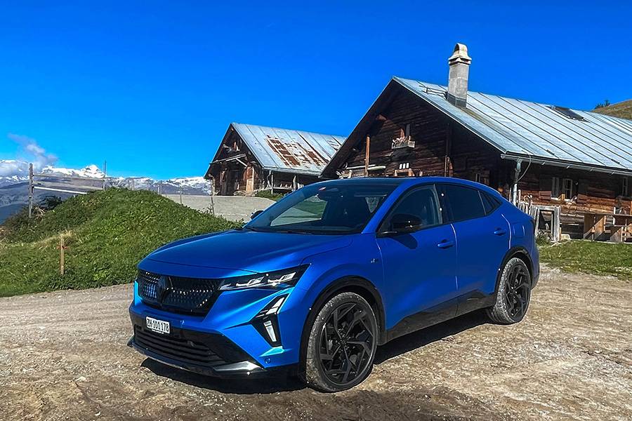 Sieht kuul aus: Die Zweifarbenlackierung mit dem schwarzen Dach des Testwagens kostet 2000 Franken.