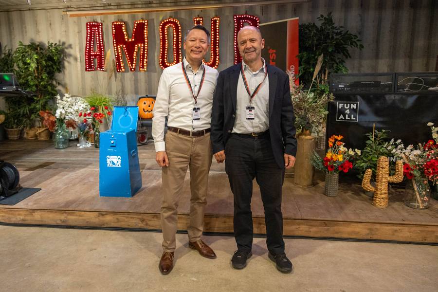 Ils savent comment gérer efficacement le réseau : Richard Schöller (à gauche) et Beat Spillmann, directeur de Belfa AG. 