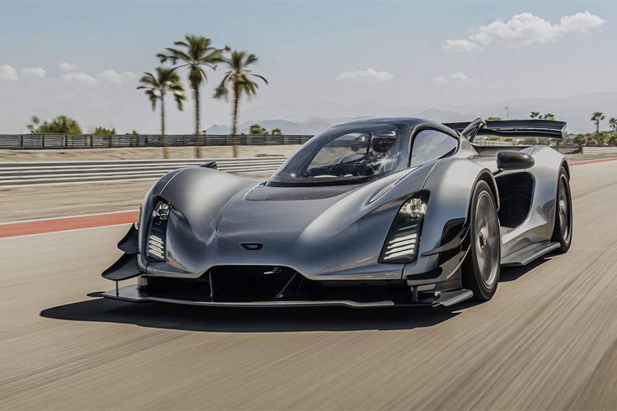 Kein Mythos, kein Erbe, keine Nostalgie: Der Czinger 21C zeigt, wie ein 3D-gedrucktes Hypercar mit Hybridantrieb, Allrad und radselektivem Torque Vectoring auf der Strecke funktioniert.