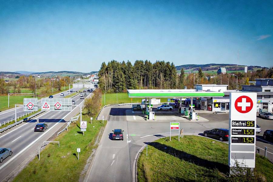 La monnaie la plus précieuse à la pompe, c’est le temps : une seule sortie hors de l’autoroute, et le litre redevient un achat normal — au lieu d’un braquage au passage.