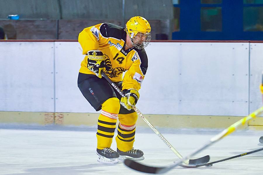 … et lancé à pleine vitesse sur la glace avec son EHC Sils.