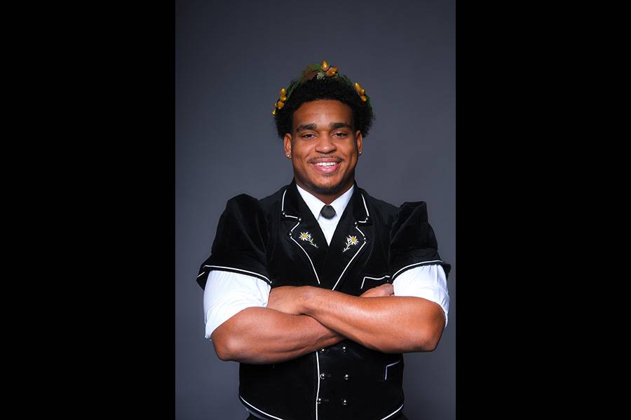 Sinisha Lüscher – le jeune lutteur argovien de Muhen, concentré et prêt pour la prochaine étape vers l’élite nationale. 