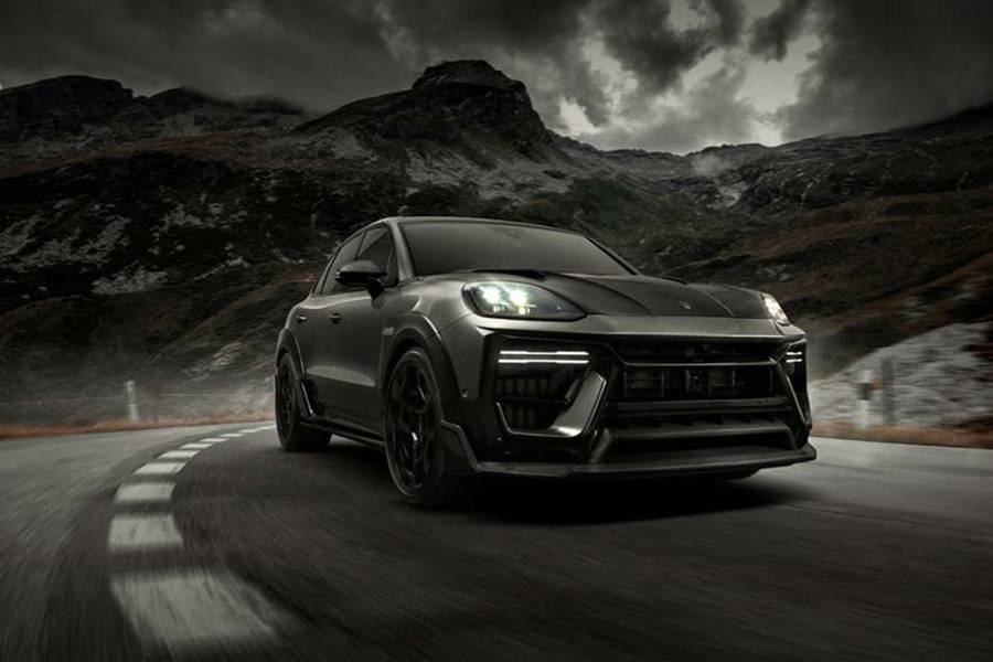 Wenn 930 PS im Hintergrund mitlaufen, braucht es vorne Luft in XXL: Die riesigen Lufteinlässe sind nicht Deko, sondern Kühllogik mit Ansage.