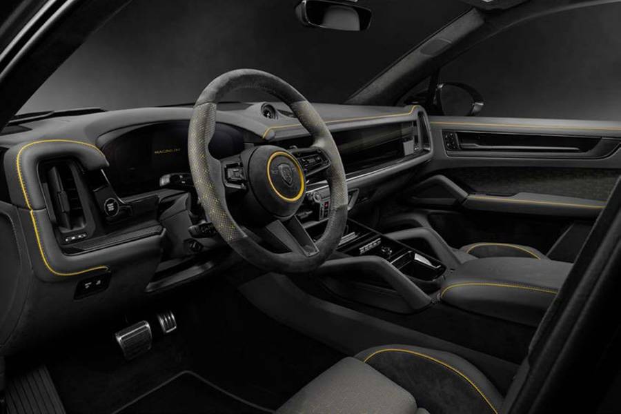 Fahrerplatz als Massanzug: Lenkrad, Ziernähte, Materialmix – der Look ist so konfigurierbar, dass zwei gleiche Magnum fast schon Zufall wären.