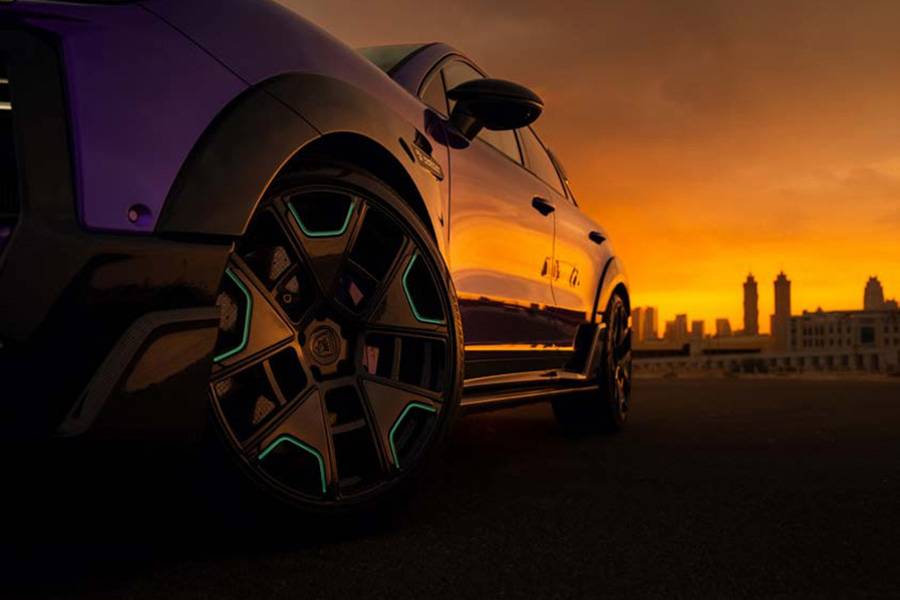 Rad im Rampenlicht: Daytona III in 23 Zoll, dazu die optionalen Carbon-Einleger „Surge“ – Technik, die als Design funktioniert.