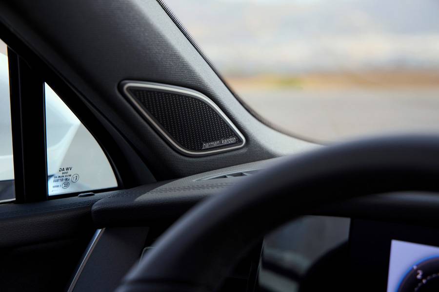 Auch beim Klang will der Tayron gefallen: Das Harman-Kardon-Soundsystem verspricht akustischen Komfort für lange Etappen.