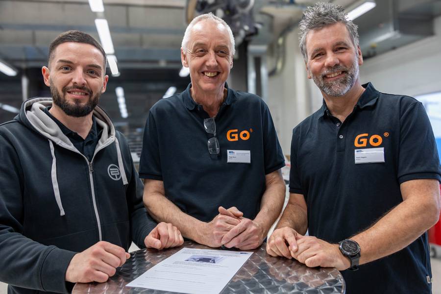 Admir Aliu, Roger Blum et Patric Nägelin (de g. à d.) de Blutech étaient eux aussi de la partie, apportant aux démonstrations leur savoir-faire technique, leurs réponses précises aux questions de détail ainsi qu’une aide pratique sur place. 