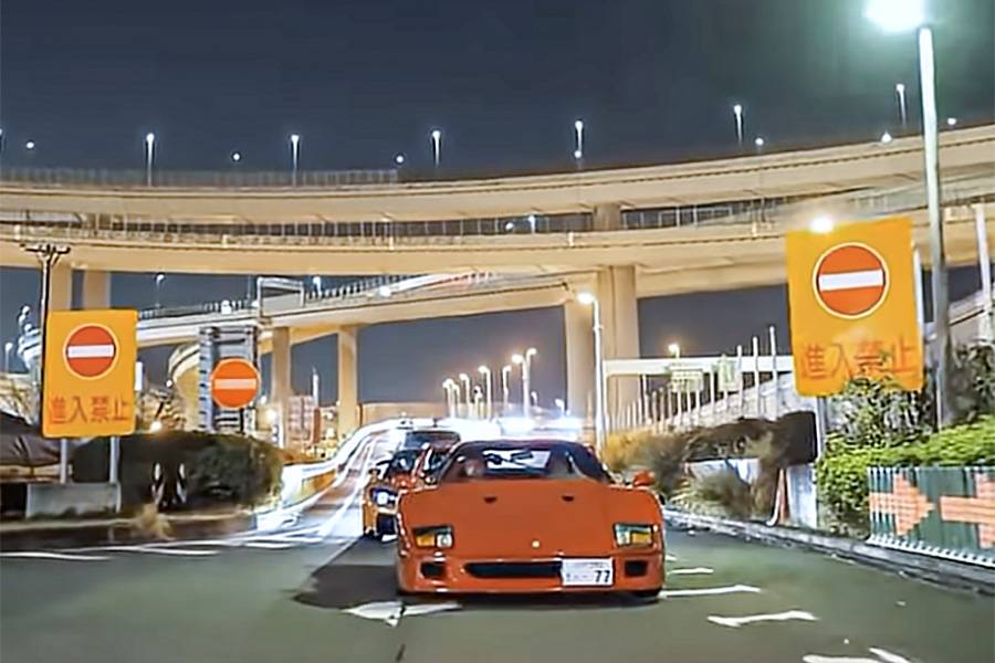 Le moment japonais de Lewis Hamilton en image: la Ferrari F40 traverse la nuit de Yokohama, avant que le reel ne livre, avec Kim Kardashian, sa véritable chute.