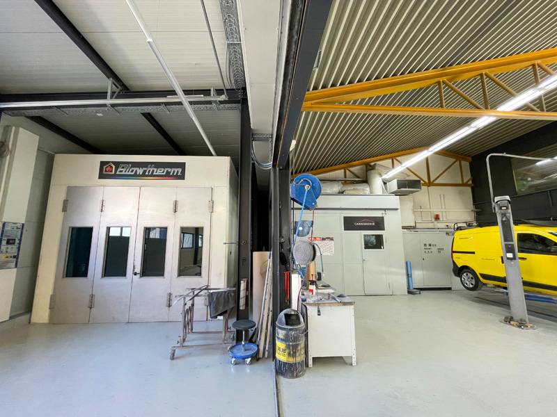 Avec deux cabines de peinture, Kuster & Furrer AG gagne en flexibilité et en rapidité d’exécution.