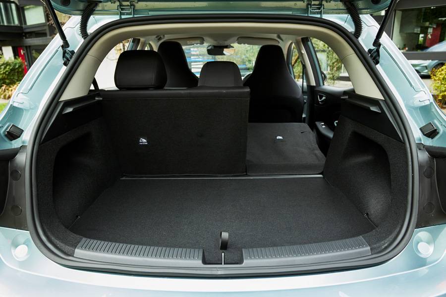 Beaucoup d’espace malgré un format contenu: le coffre du MG4 EV Urban offre 577 litres et grimpe à 1364 litres lorsque la banquette arrière est rabattue.