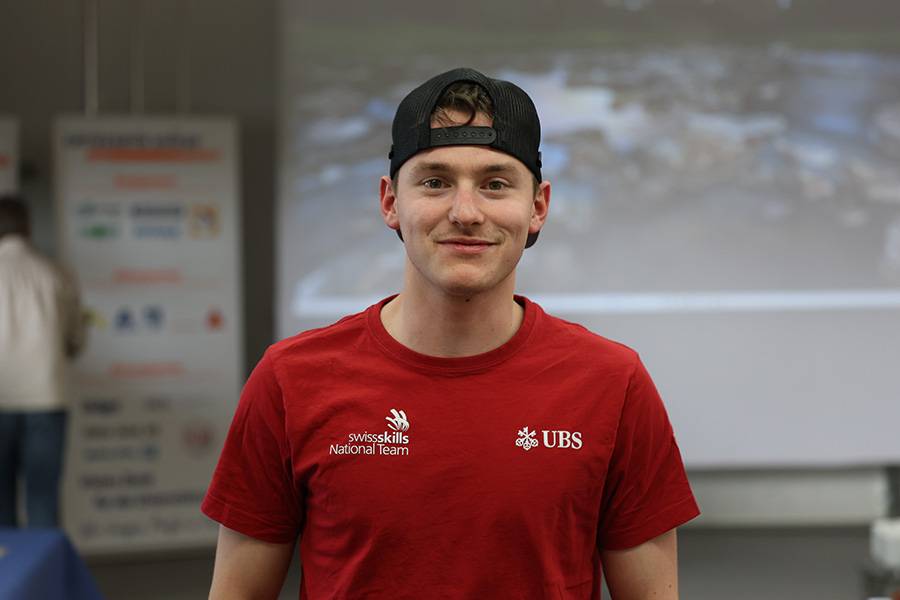 Le carrossier-tôlier Gilles Glauser, qui participera aux WorldSkills 2026, a donné un aperçu de sa préparation lors de l’assemblée générale.