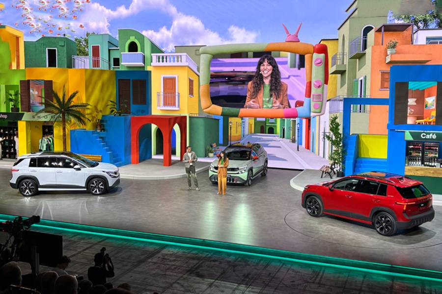 Bunte Kulissen, grosse Bühne und mittendrin der neue Epiq: In der Umweltarena Spreitenbach inszenierte Skoda die Weltpremiere seines neuen Elektro-SUVs als Show-Event. Unter dem . . . 