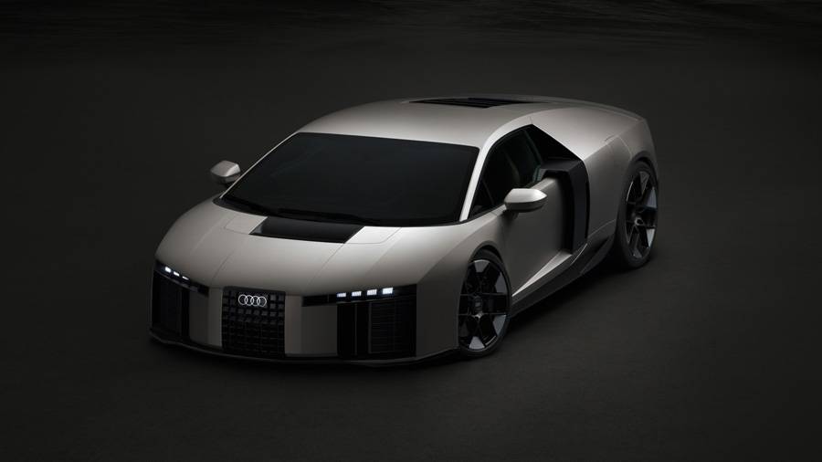 Kein nostalgischer R8-Aufguss: Der Nuvolari zeichnet die Audi-Supersportwagen-Idee neu. Die Farbe Titanium, scharf geschnittene LED-Leuchten und sichtbare Aerodynamik-Elemente geben dem seriennahem Prototyp einen eigenständigen Auftritt.