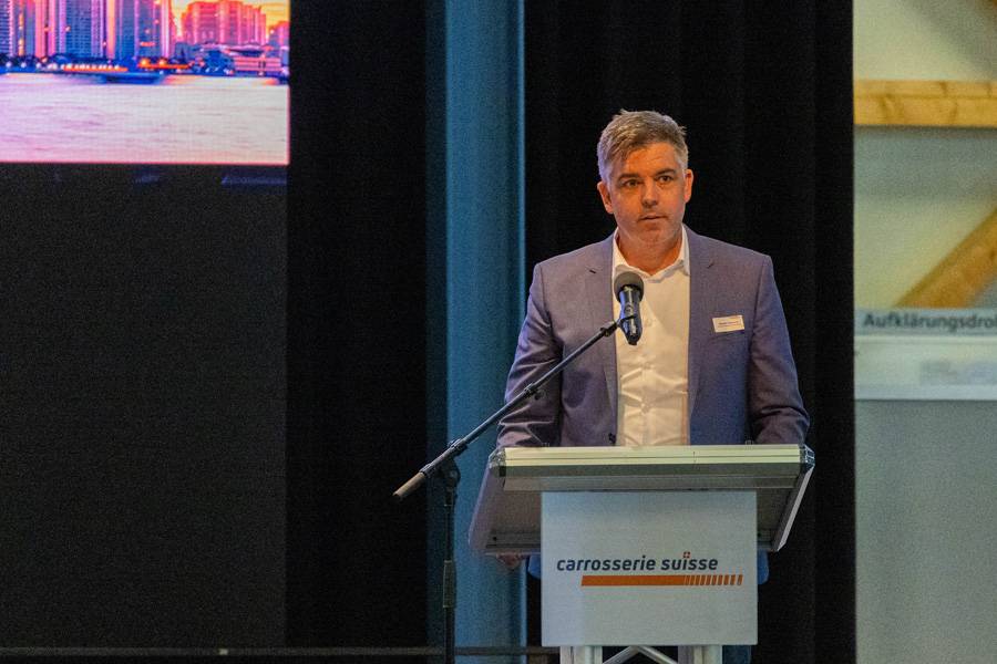 Benjamin Mazenauer, Präsident der Arbeitsgruppe Berufsmeisterschaften, blickte voraus auf die WorldSkills 2026 in Shanghai. Die «Mission Shanghai» bildet den sportlichen und emotionalen Schlusspunkt eines intensiven Verbandsjahrs.
