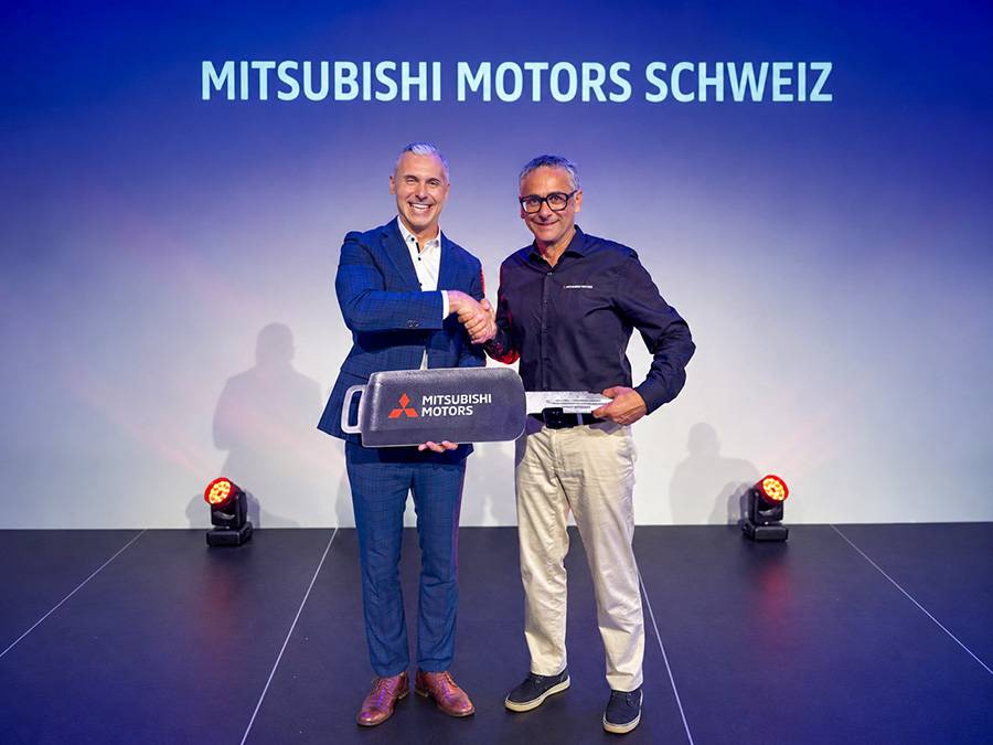 Passage de témoin symbolique chez Mitsubishi: Stewart Bains, à droite, reprend la direction générale des mains de Bruno Campino, qui rejoint en interne la marque électrique Zeekr.