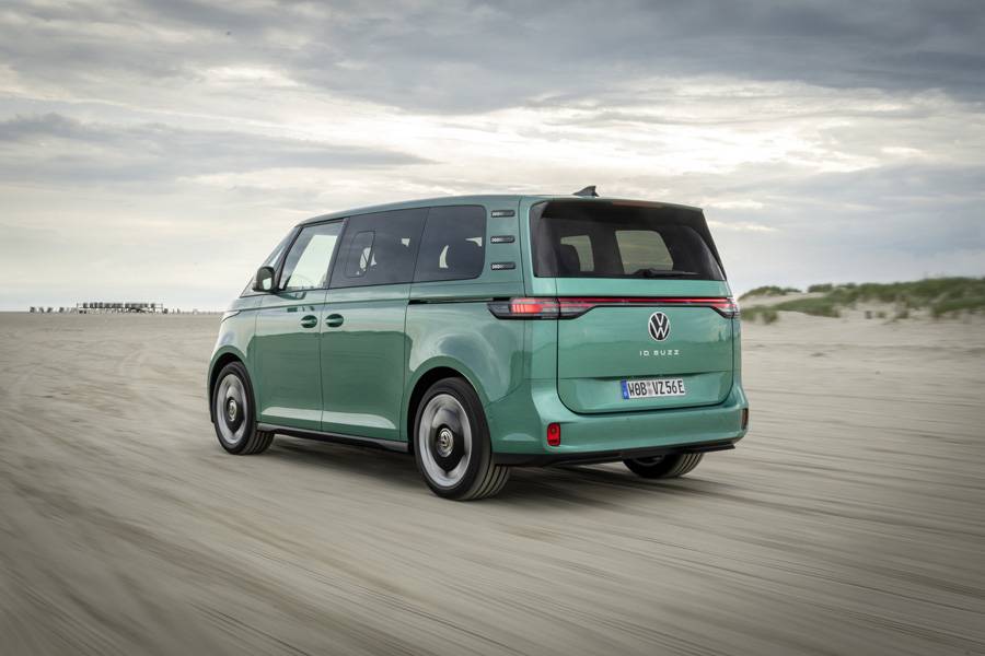 Mit Zubehörpaket, Übernachten-Modus und V2L-Funktion erweitert VW die Einsatzmöglichkeiten des ID. Buzz deutlich in Richtung Freizeitmobil.