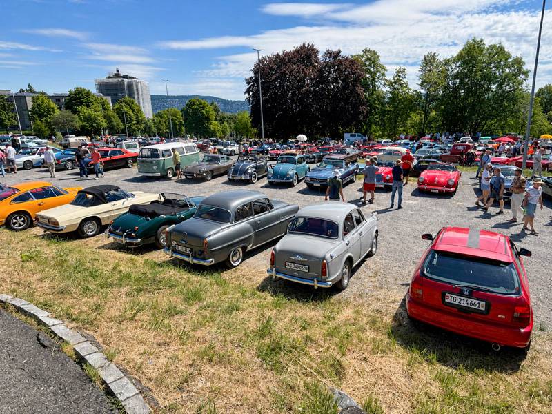 Blick auf einen der Ausstellungsplätze: Das Treffen im Albisgüetli bleibt den Besuchern mit Sicherheit als lebendige, wunderbar zugängliche Zeitreise in Erinnerung. 