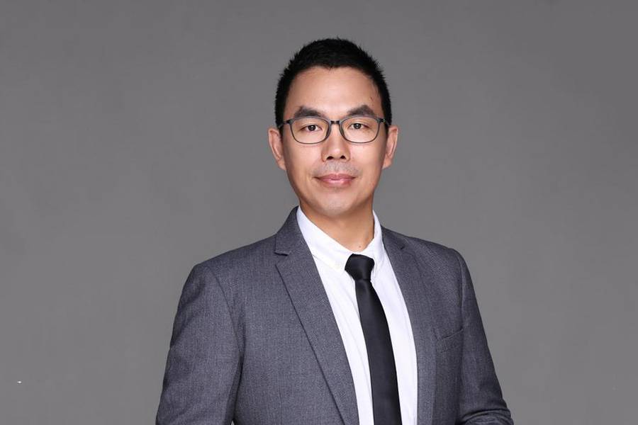 He Zhiqi, vice-président de BYD, juge la frénésie des lancements chinois difficilement soutenable. Avec 3,6 nouveautés par jour en moyenne, même le géant de la branche commence à trouver le rythme inquiétant.