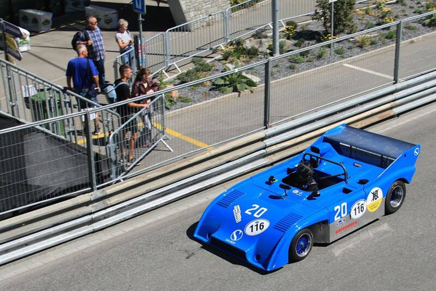 Un pan de l’histoire du sport automobile suisse reprend de l’altitude : la Sauber C3 d’Erich Schellinger comptait parmi les grandes raretés du plateau de l’Arosa ClassicCar 2026.   Photo : © Eichenberger / Auto Sport Schweiz.