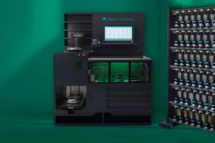 Pour la gestion des teintes, Axalta mise sur «Irus Auto Dose» : compact et entièrement numérique, le système automatise le dosage afin de rendre les mélanges plus rapides, plus précis et plus économiques.