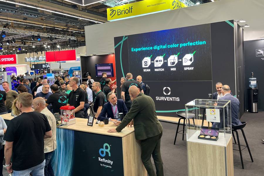 Gut besucht: Am Stand von Surventis standen digitale Farbtonlösungen, Refinity sowie die Lackmarken Glasurit und R-M im Mittelpunkt.