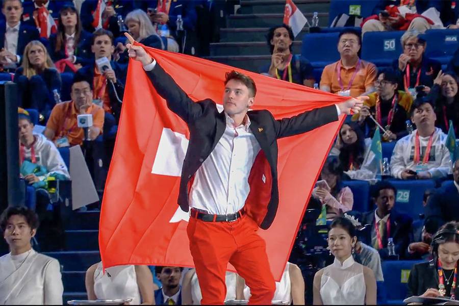 Un bronze qui compte : le carrossier-tôlier Gilles Glauser s’est hissé sur le podium des WorldSkills, face à une concurrence internationale relevée.