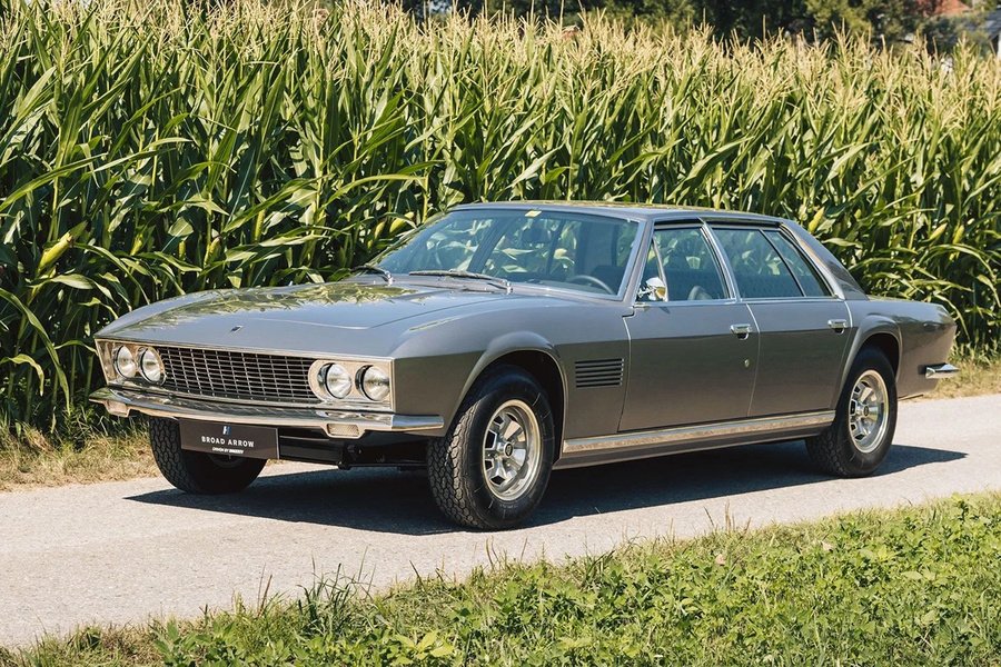 Ein Schweizer mit amerikanischem Herz: Der Monteverdi High Speed 375/4 von 1975 verbindet italienische Carrosseriekunst mit einem 7,2-Liter-V8 von Chrysler. So sah der Griff aus Binningen nach der automobilen Oberklasse aus.  Fotos: Courtesy of Broad Arrow Auctions